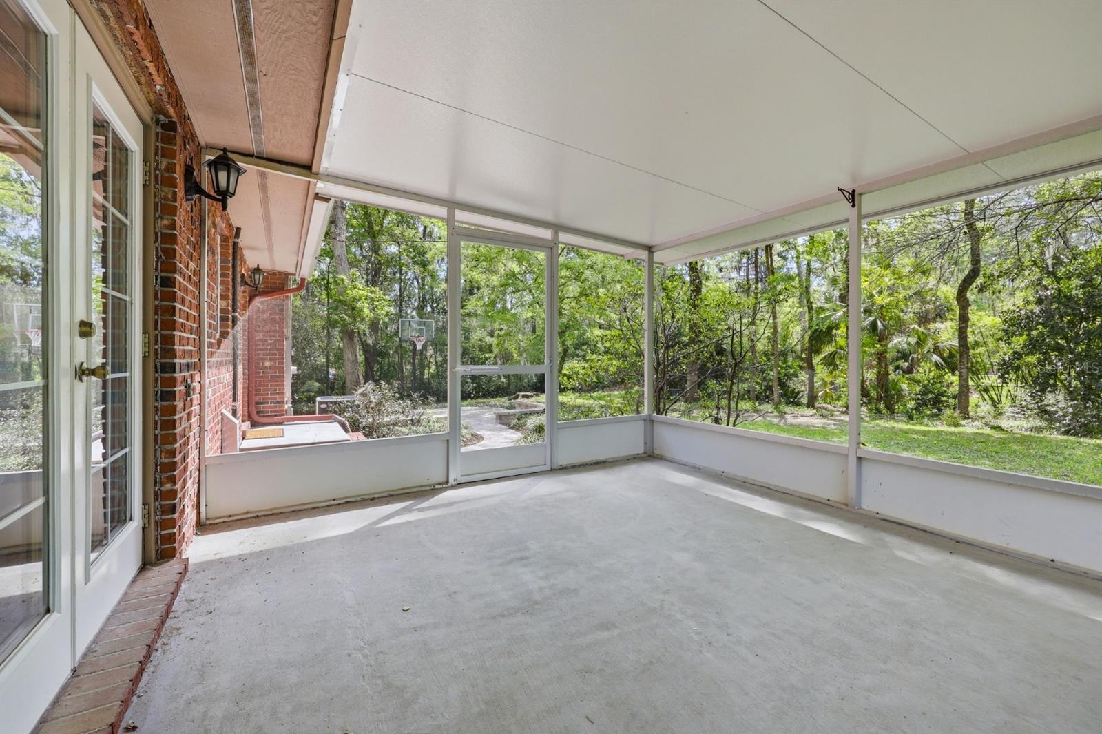 Image 26 of 42 For 9235 11th Place