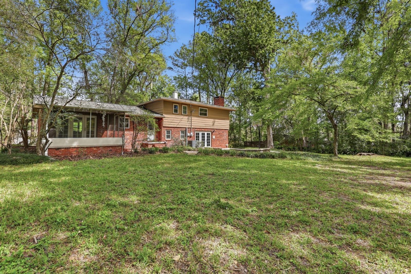 Image 37 of 42 For 9235 11th Place