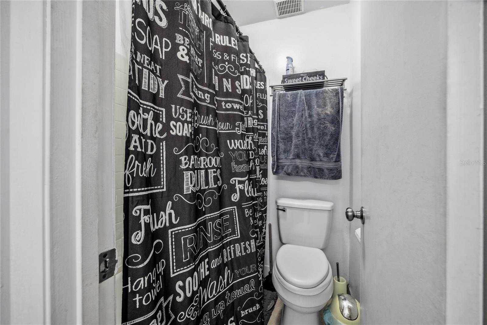 Image 19 of 25 For 7212 18th Place