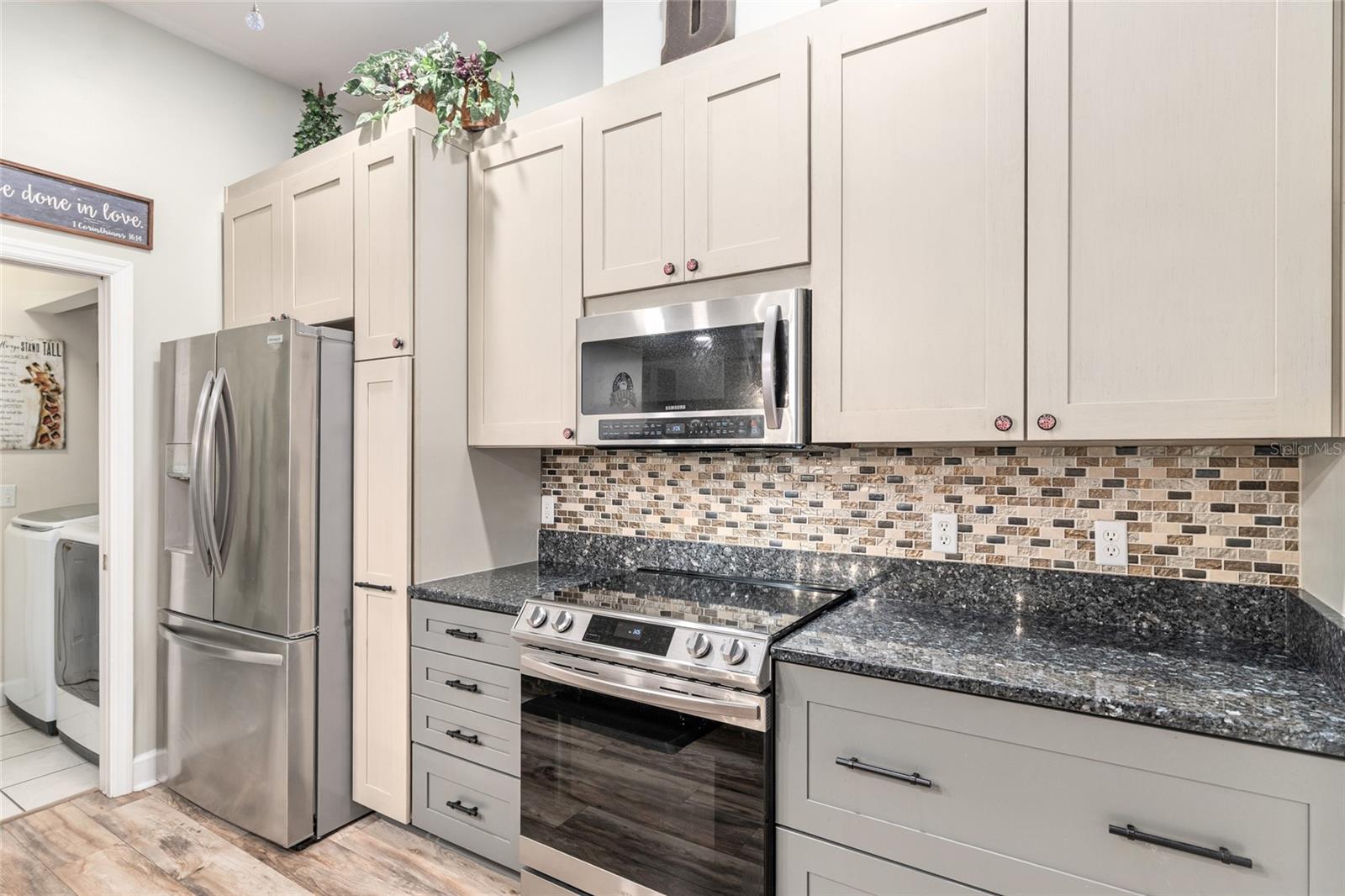 Image 17 of 73 For 91 48th Boulevard 13