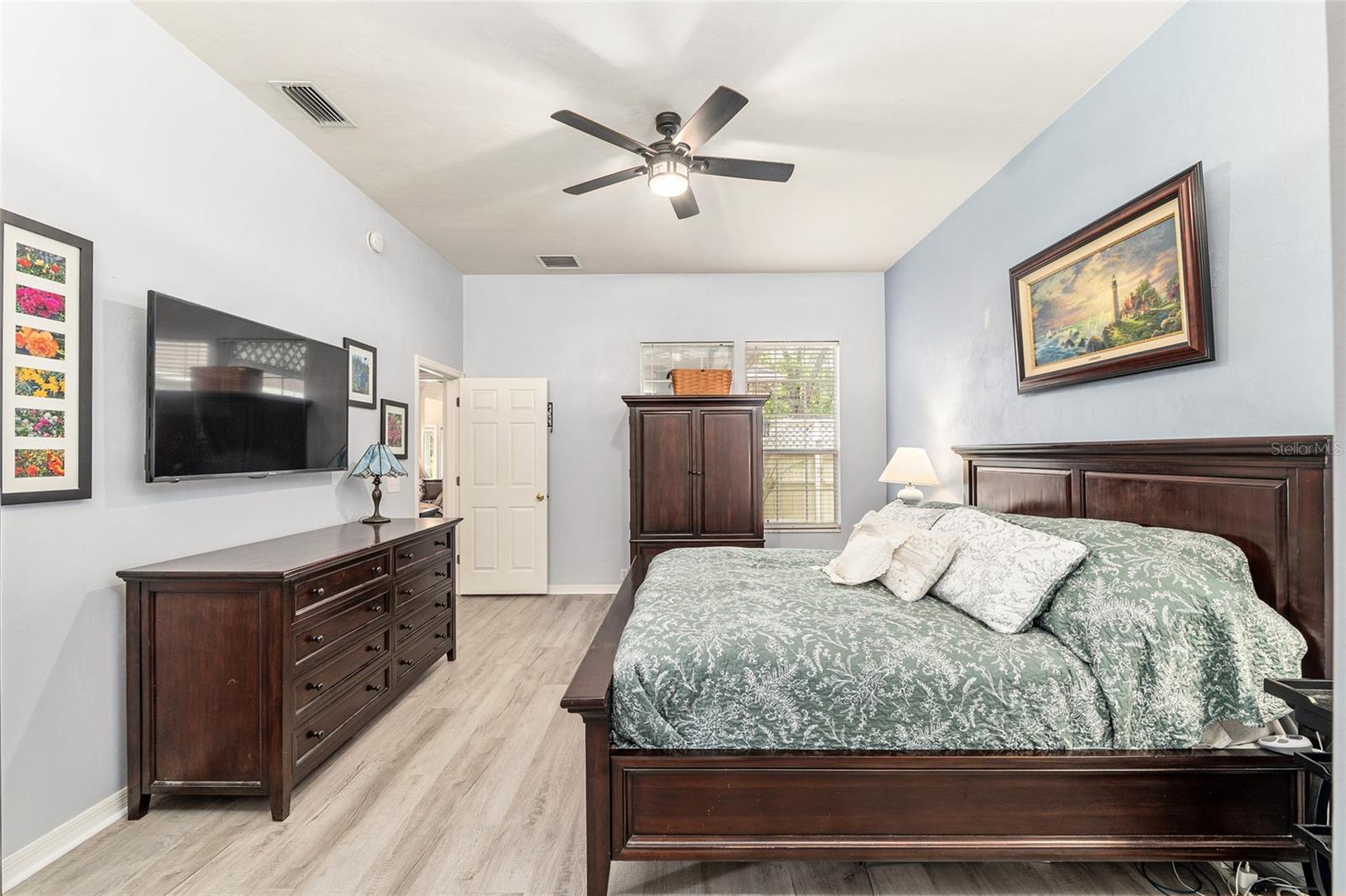 Image 23 of 73 For 91 48th Boulevard 13