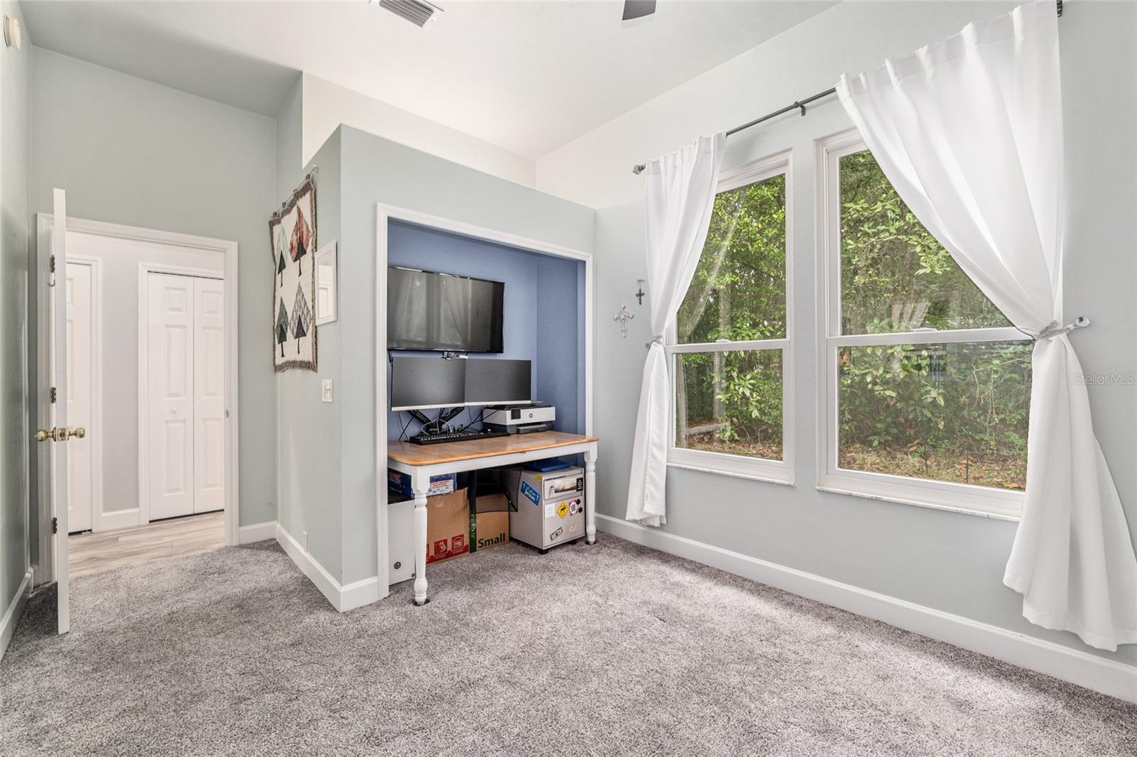 Image 37 of 73 For 91 48th Boulevard 13