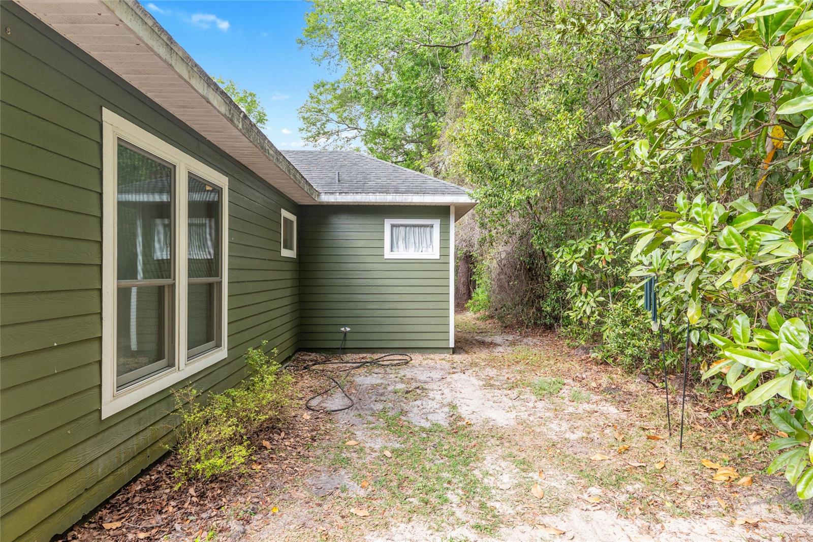 Image 49 of 73 For 91 48th Boulevard 13