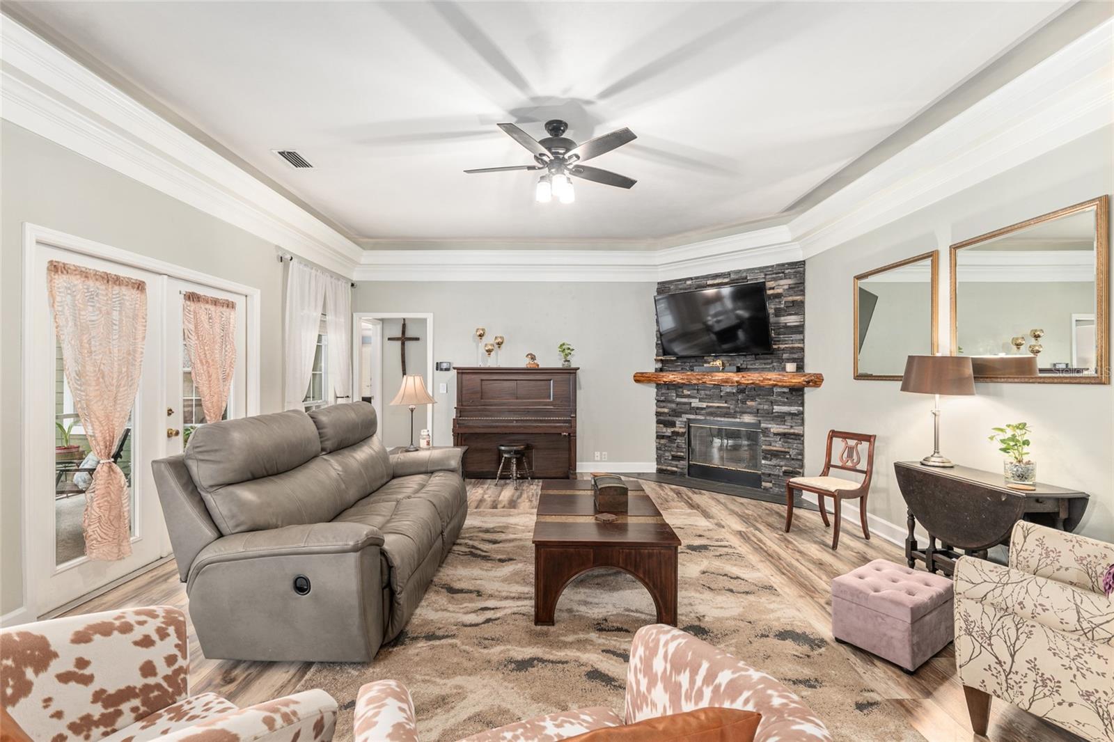 Image 5 of 73 For 91 48th Boulevard 13