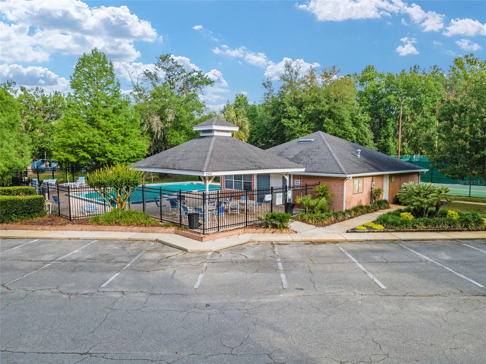 Image 55 of 73 For 91 48th Boulevard 13