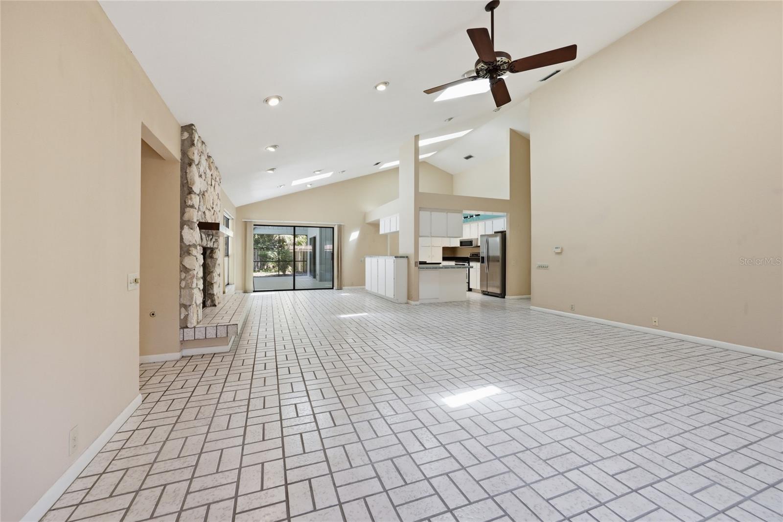 Image 15 of 73 For 2408 14th Place