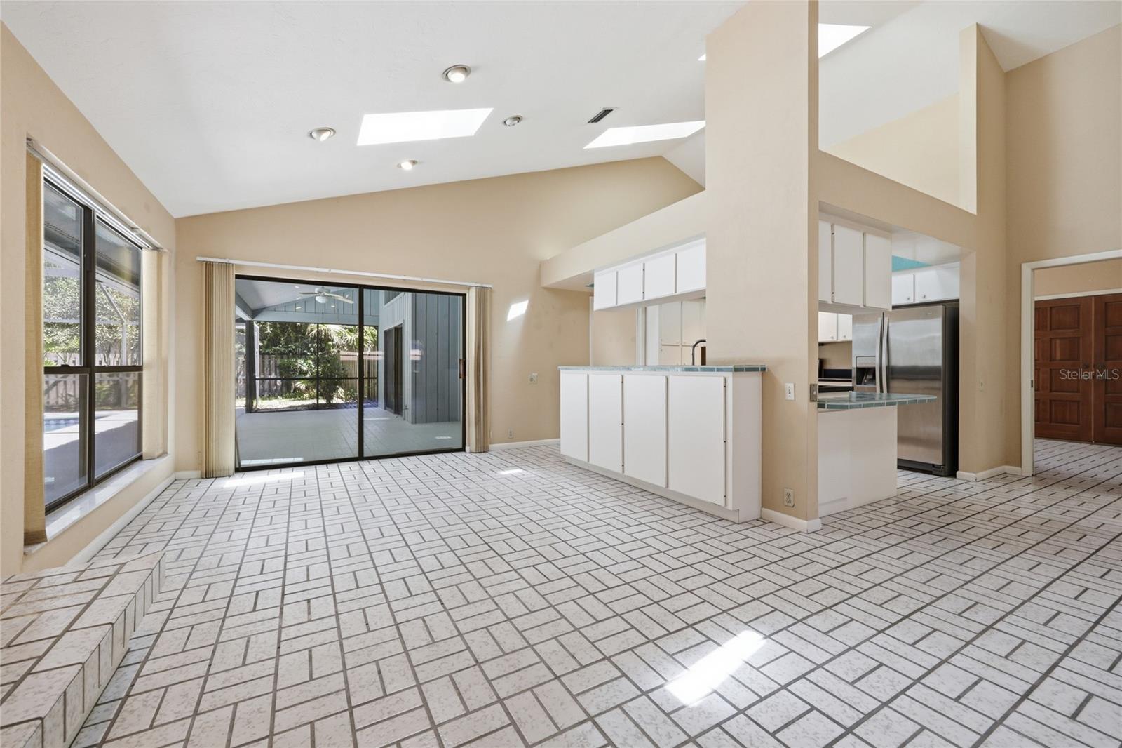 Image 18 of 73 For 2408 14th Place