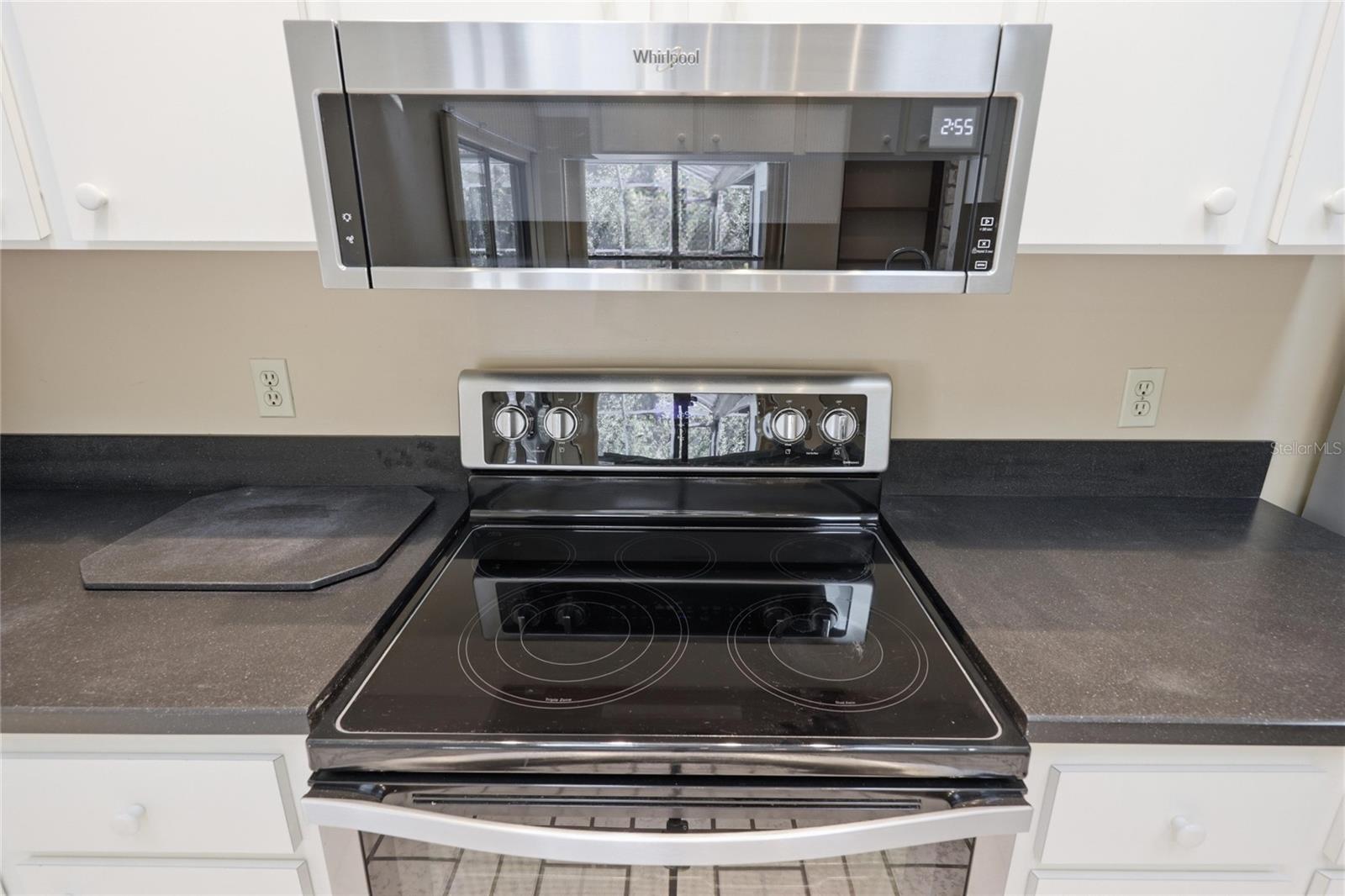 Image 26 of 73 For 2408 14th Place