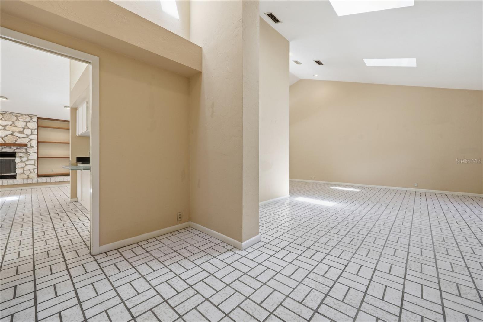 Image 4 of 73 For 2408 14th Place