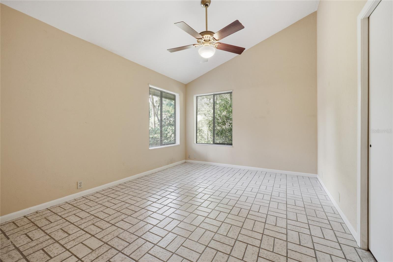 Image 44 of 73 For 2408 14th Place