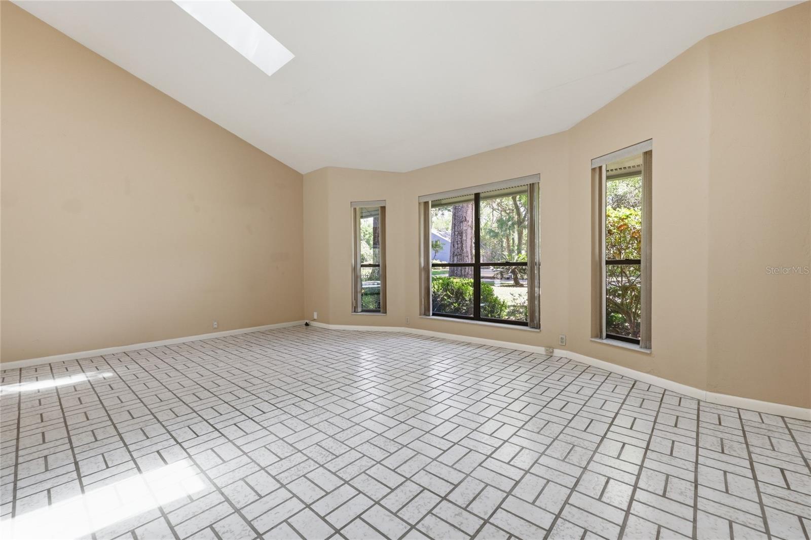 Image 5 of 73 For 2408 14th Place