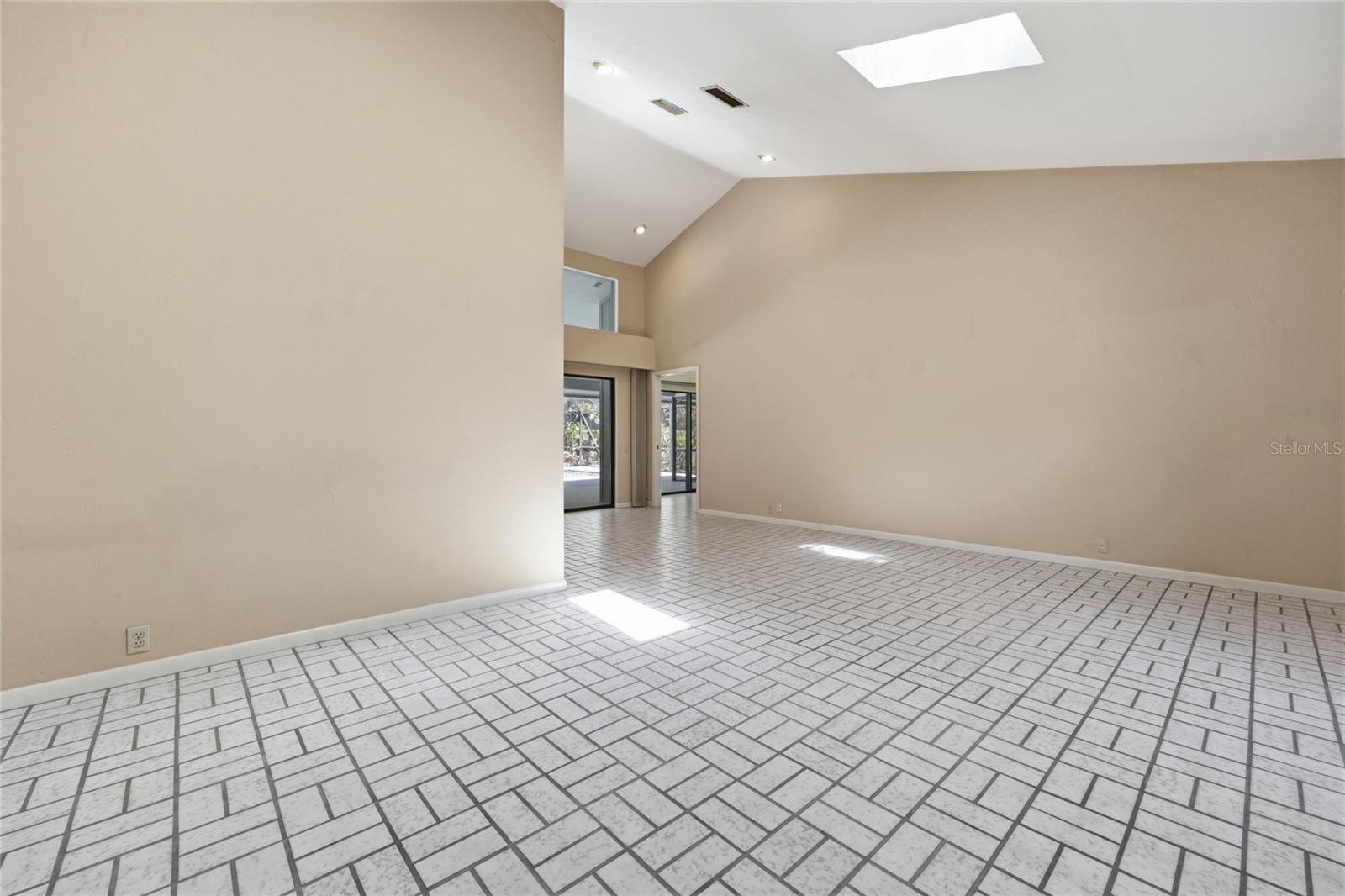 Image 6 of 73 For 2408 14th Place