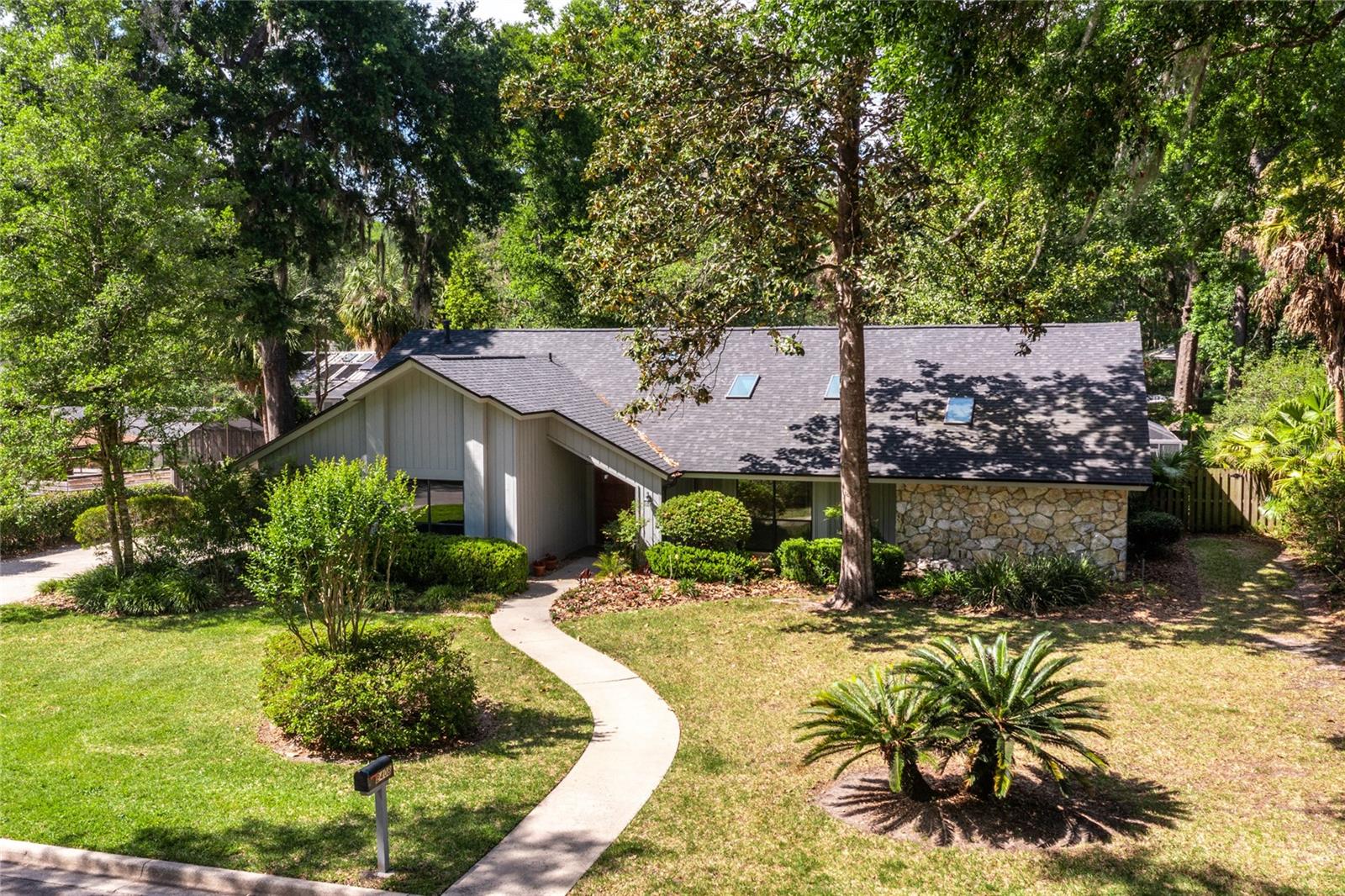 Image 69 of 73 For 2408 14th Place