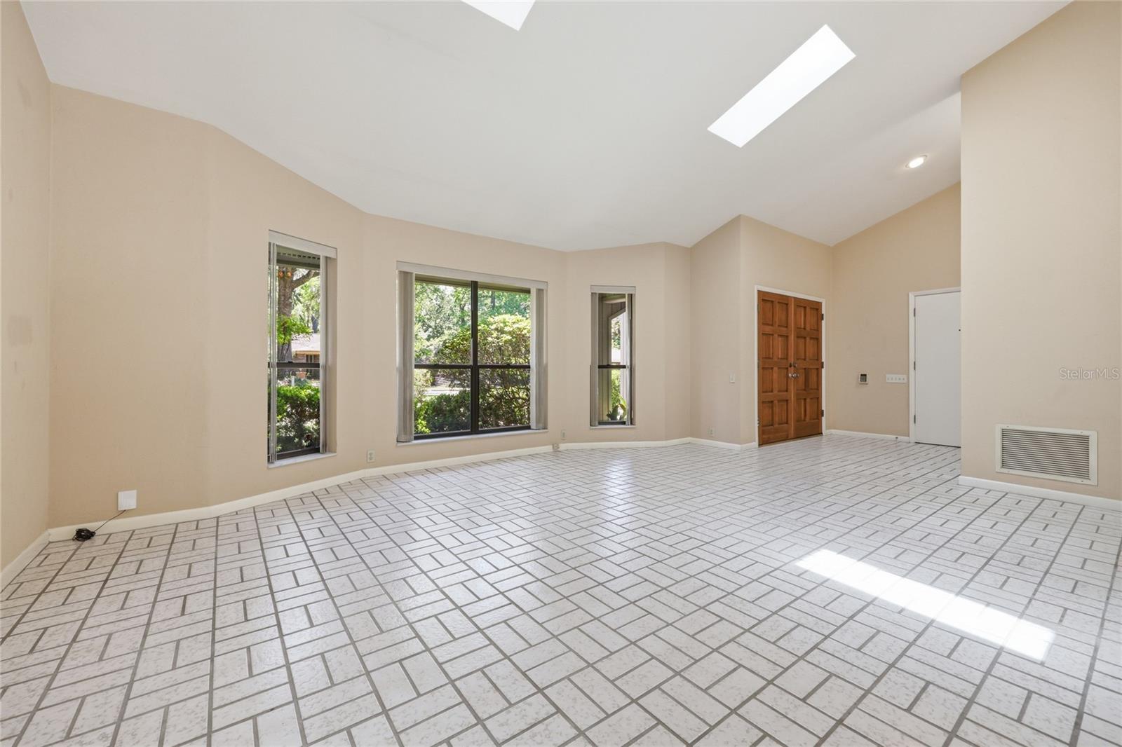 Image 9 of 73 For 2408 14th Place