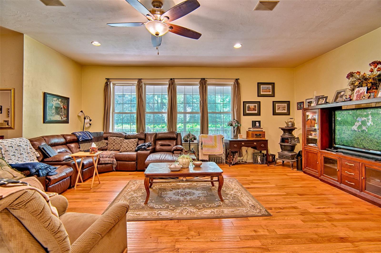 Image 11 of 54 For 15522 75th Street