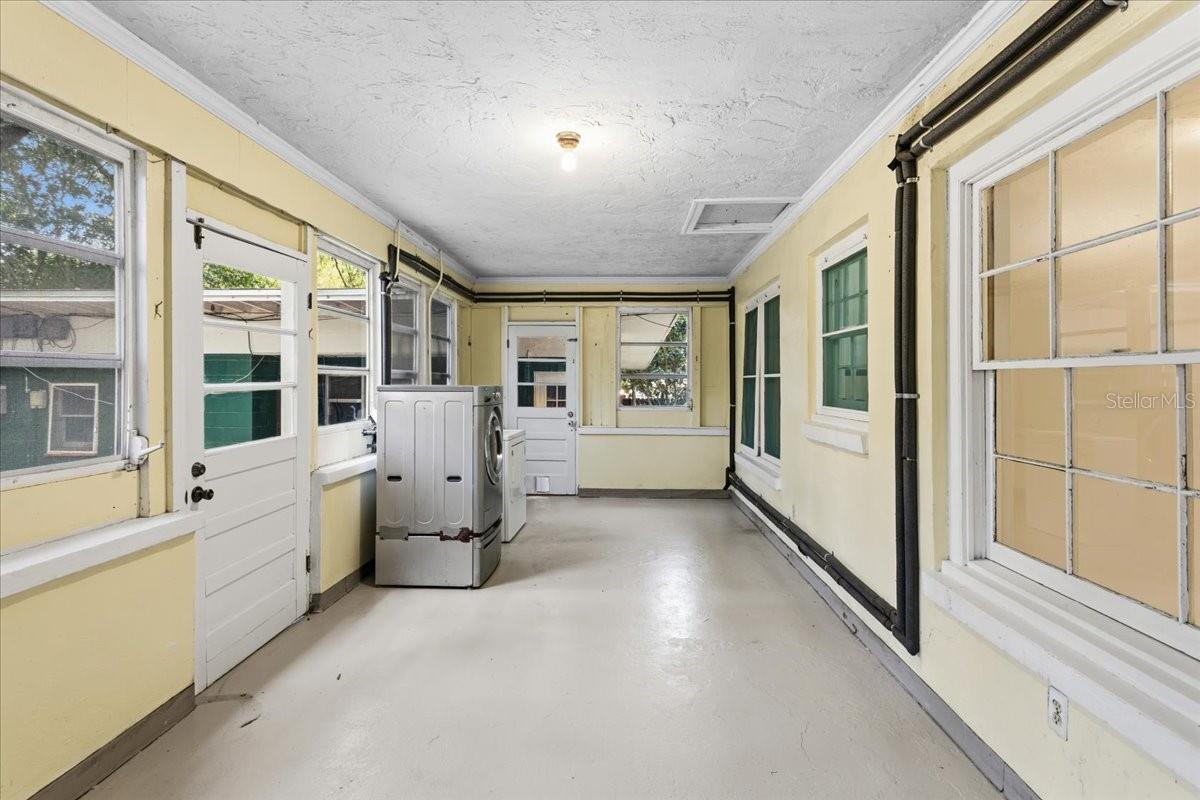 Image 19 of 39 For 779 37th Street