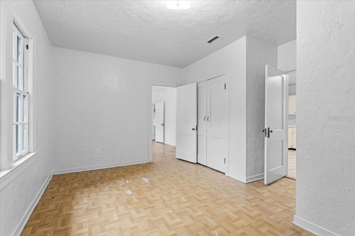 Image 22 of 39 For 779 37th Street