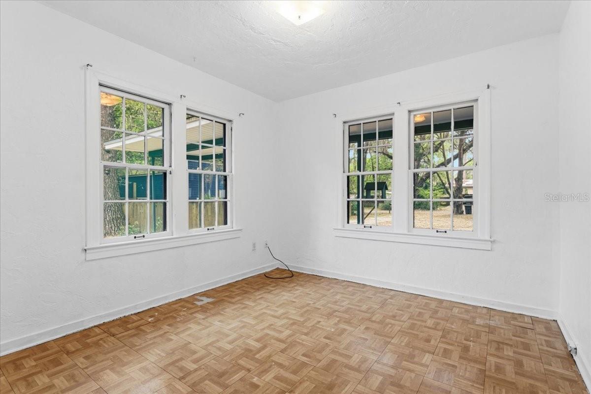 Image 26 of 39 For 779 37th Street