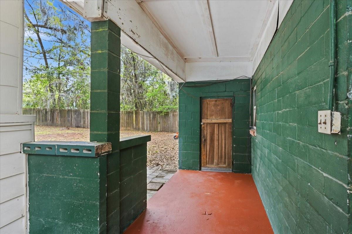 Image 28 of 39 For 779 37th Street