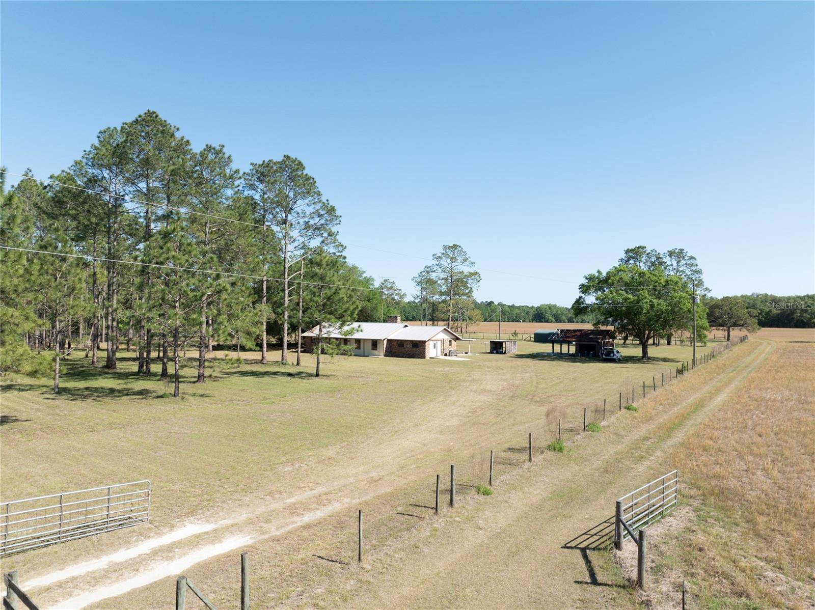 Listing photo id 10 for 13296 County Road 231