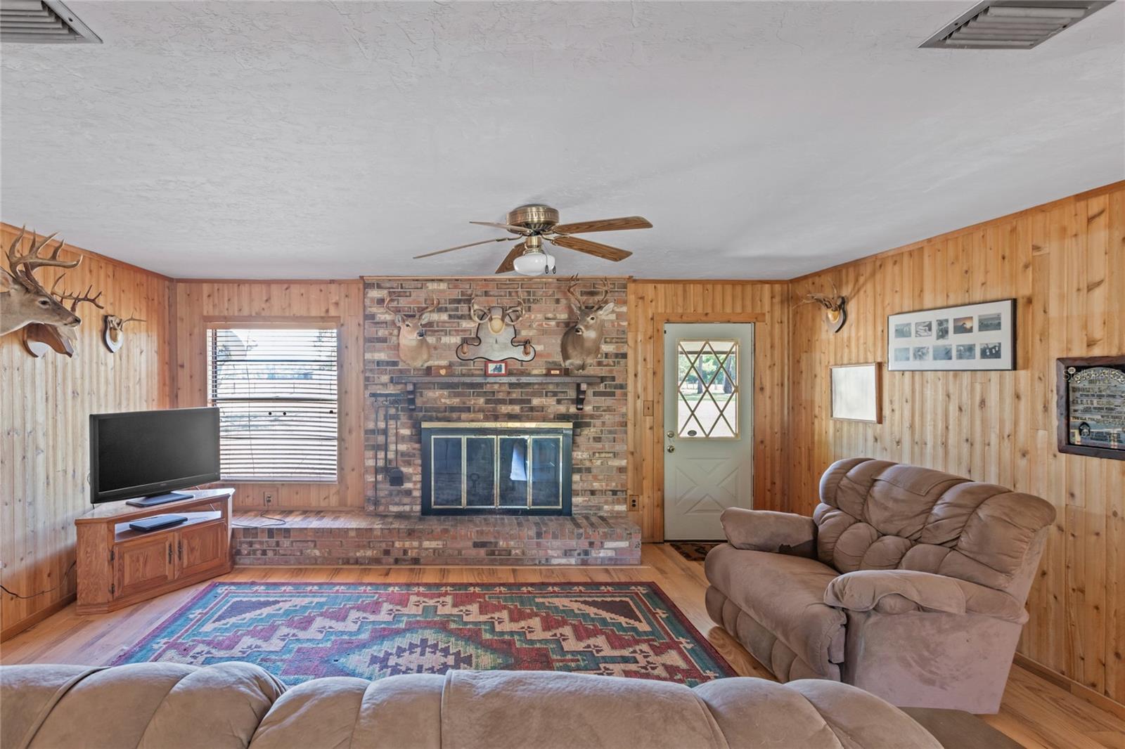 Listing photo id 14 for 13296 County Road 231