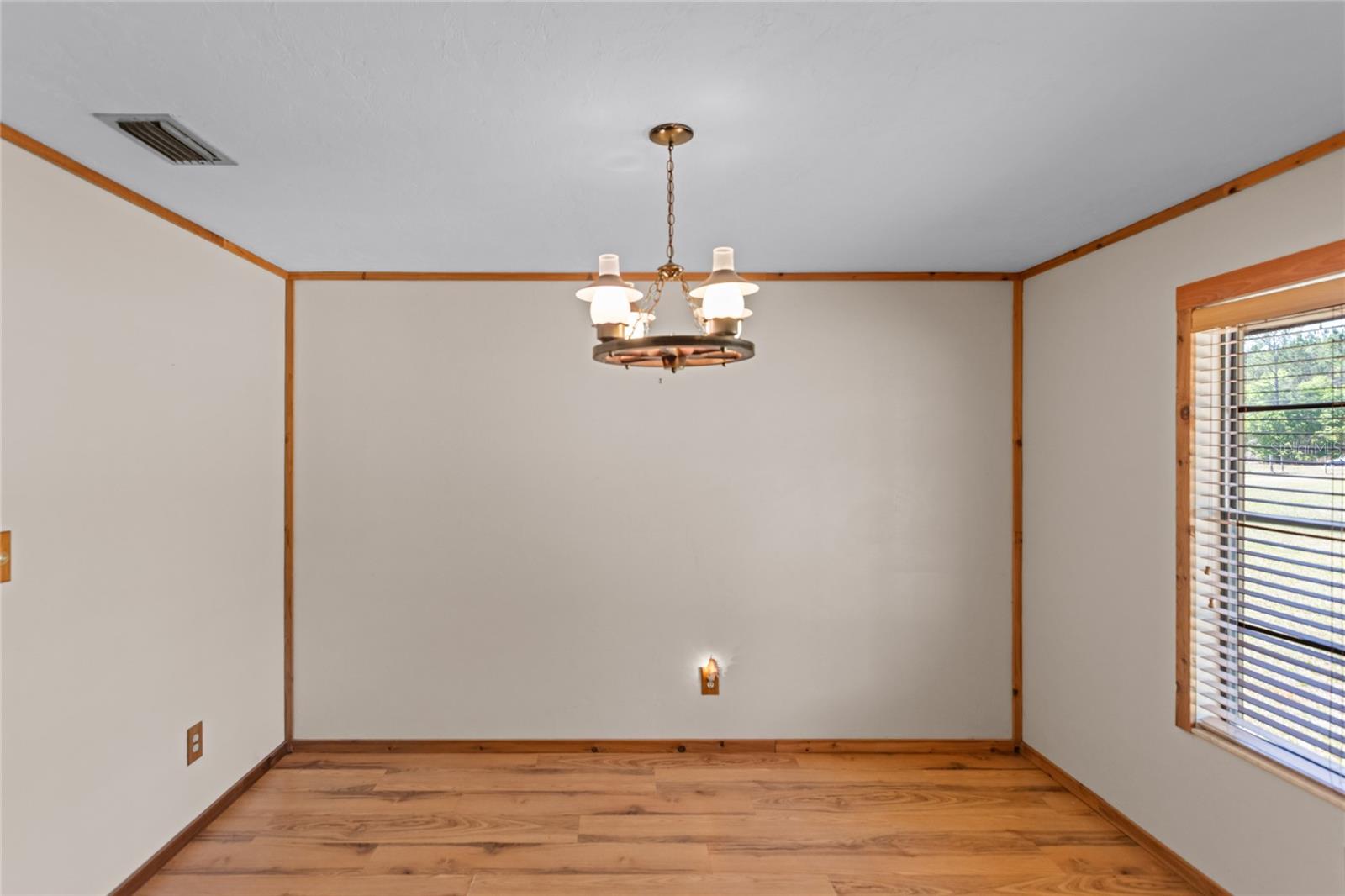 Listing photo id 16 for 13296 County Road 231