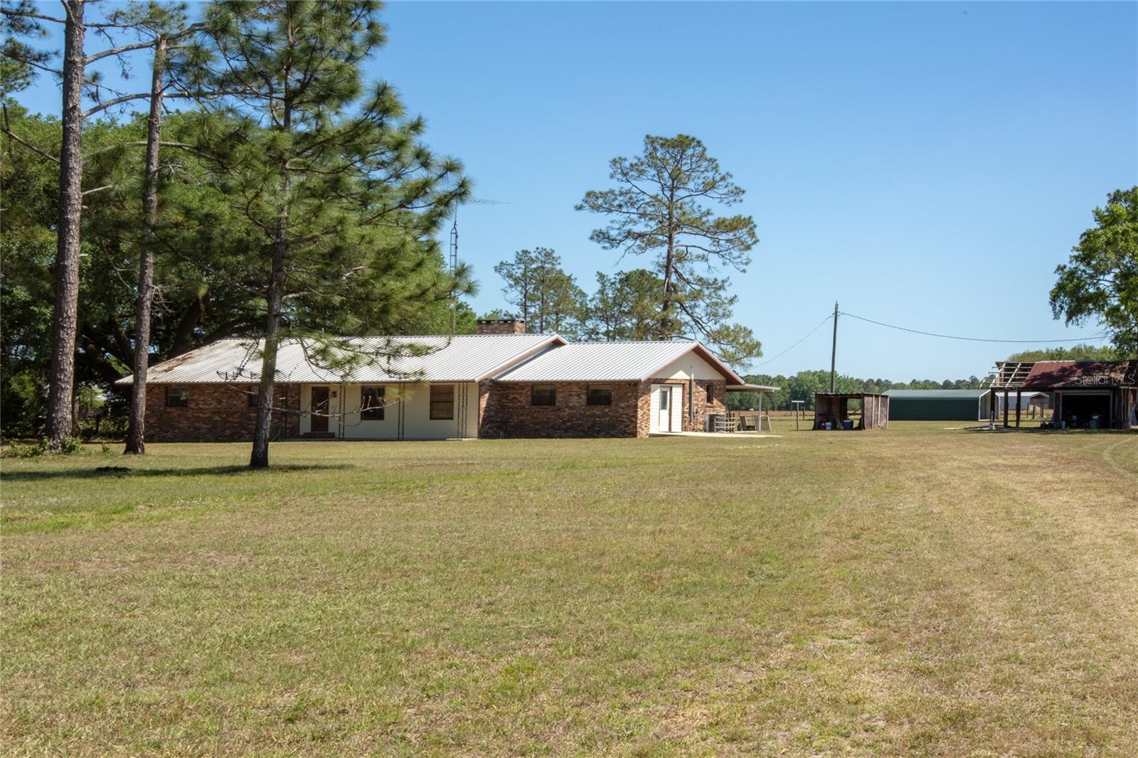 Listing photo id 1 for 13296 County Road 231