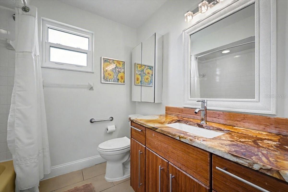 Image 24 of 77 For 124 Anchor Drive