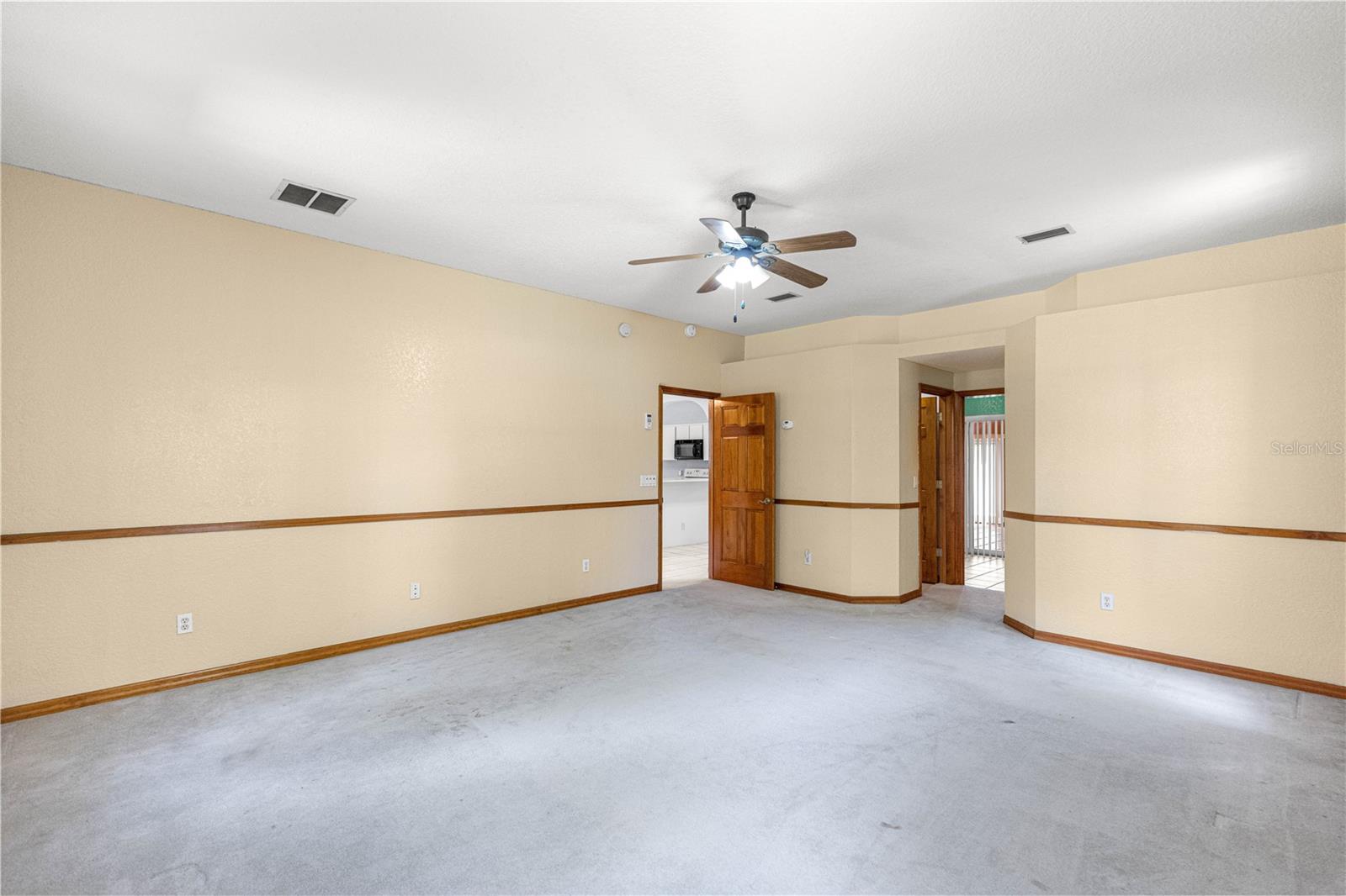 Image 21 of 46 For 1090 67th Place