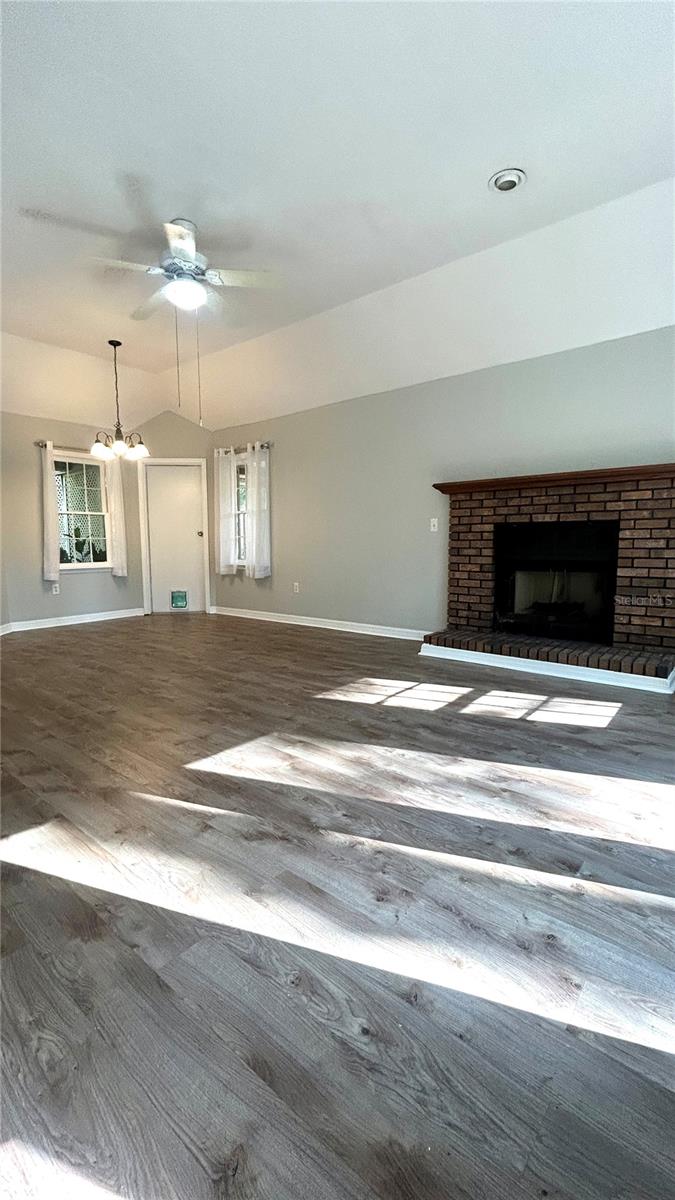 Image 4 of 21 For 5324 88th Court