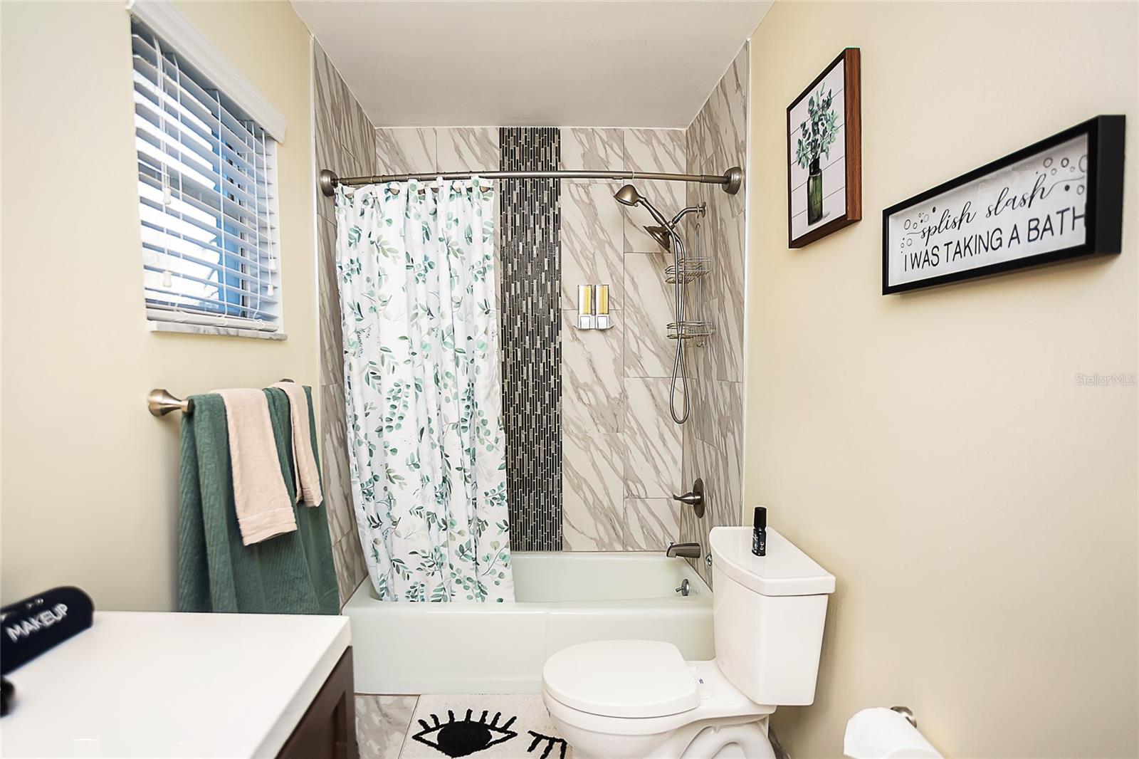 Image 18 of 25 For 734 38th Street