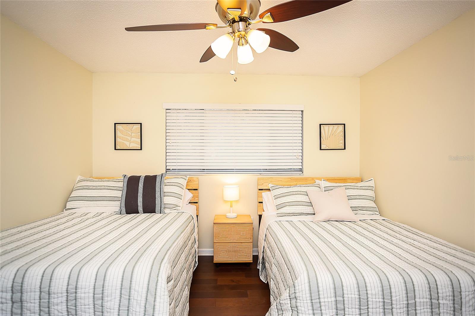 Image 21 of 25 For 734 38th Street