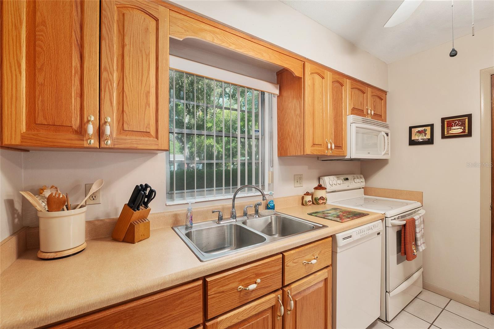 Image 13 of 42 For 3411 11th Terrace