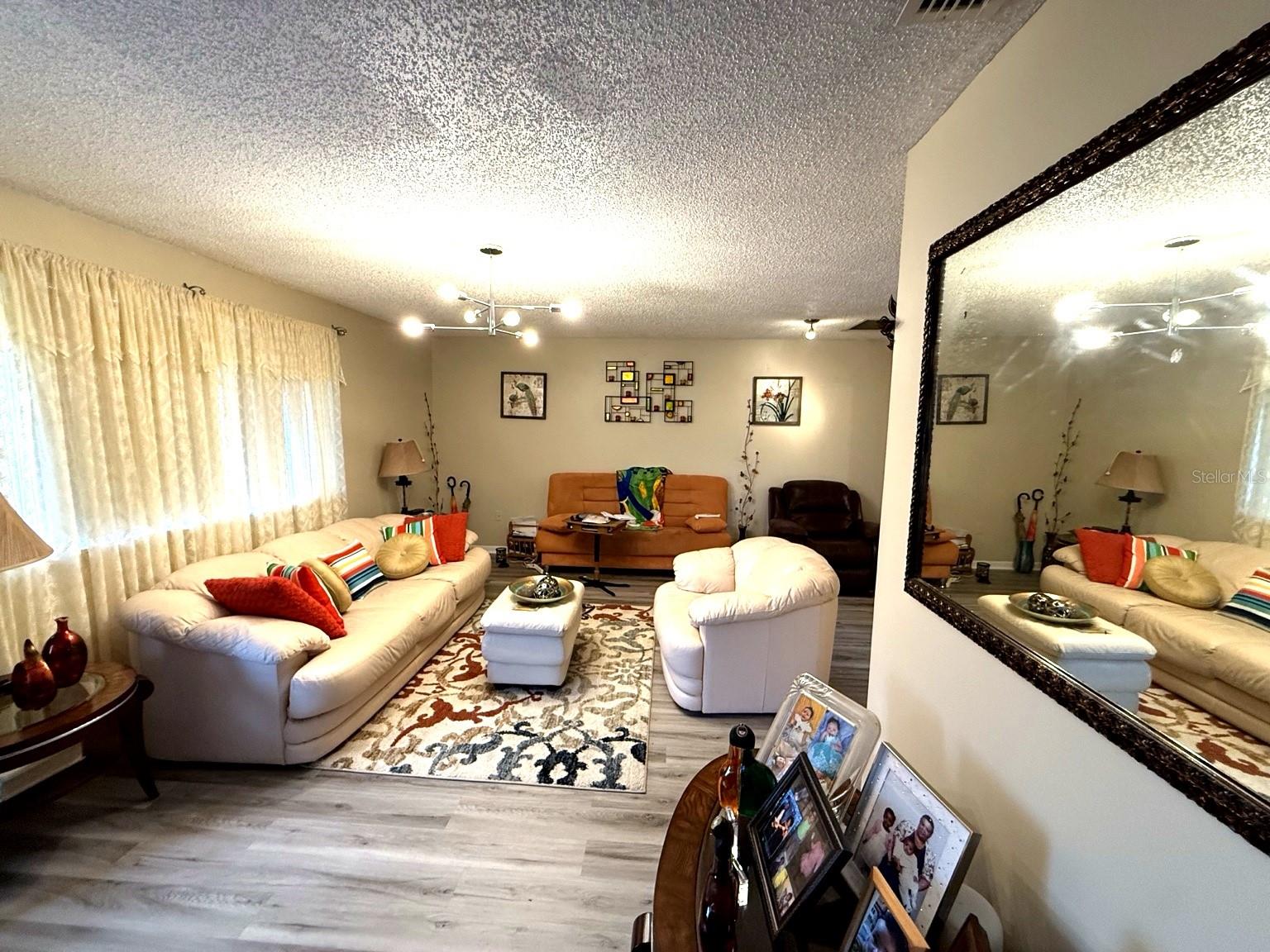 Image 11 of 19 For 10978 83rd Avenue