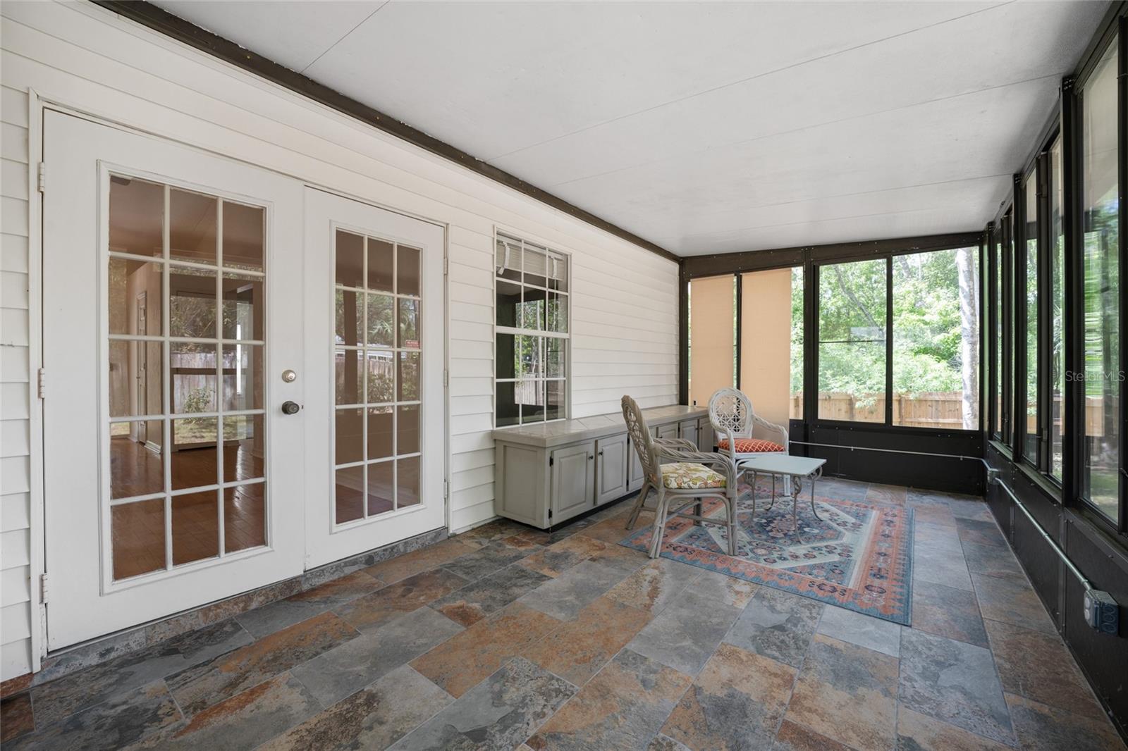 Image 23 of 39 For 1047 41st Drive