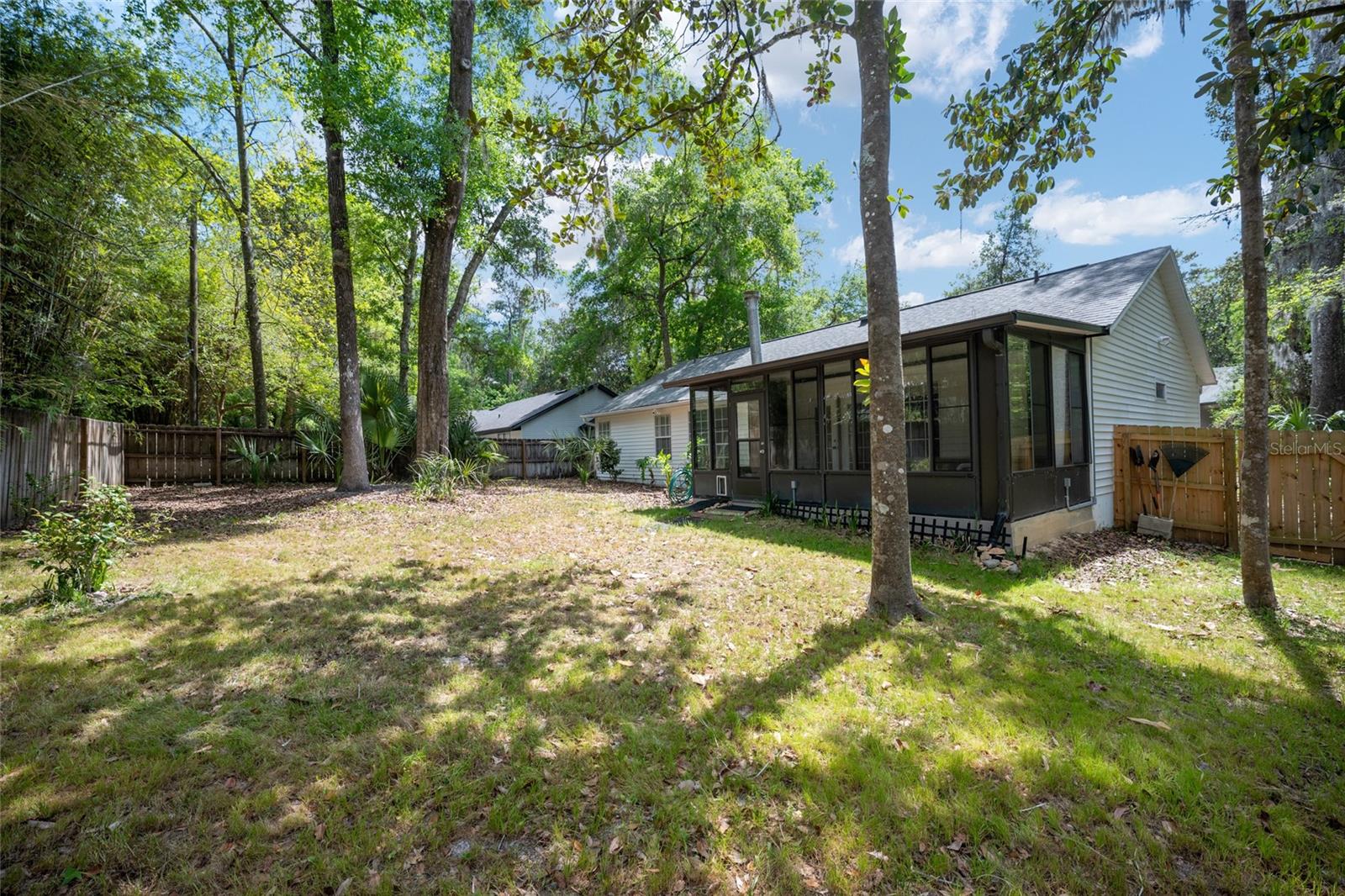 Image 27 of 39 For 1047 41st Drive