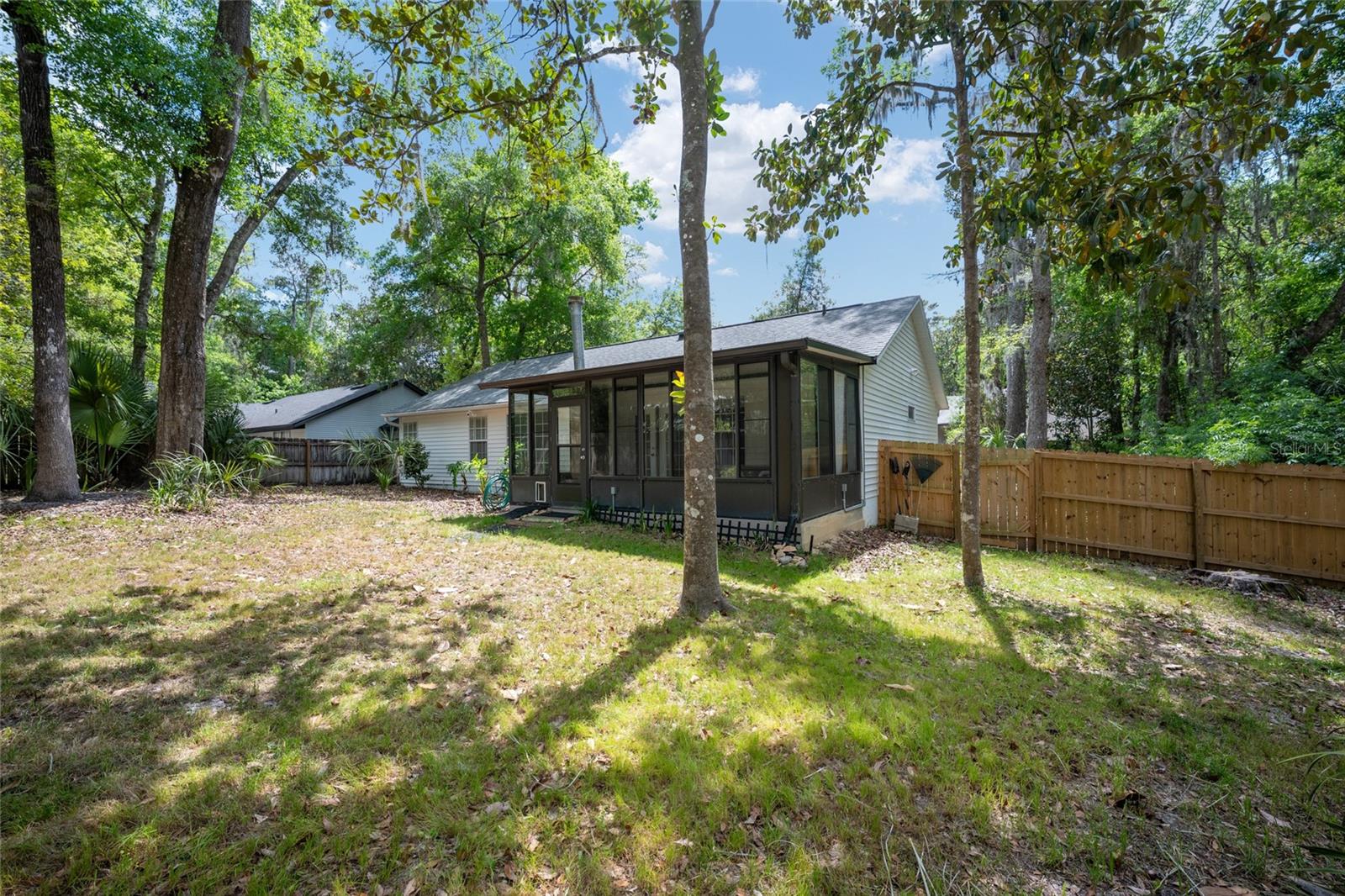 Image 28 of 39 For 1047 41st Drive