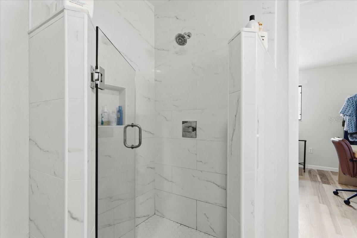 Image 17 of 19 For 4435 41st Place