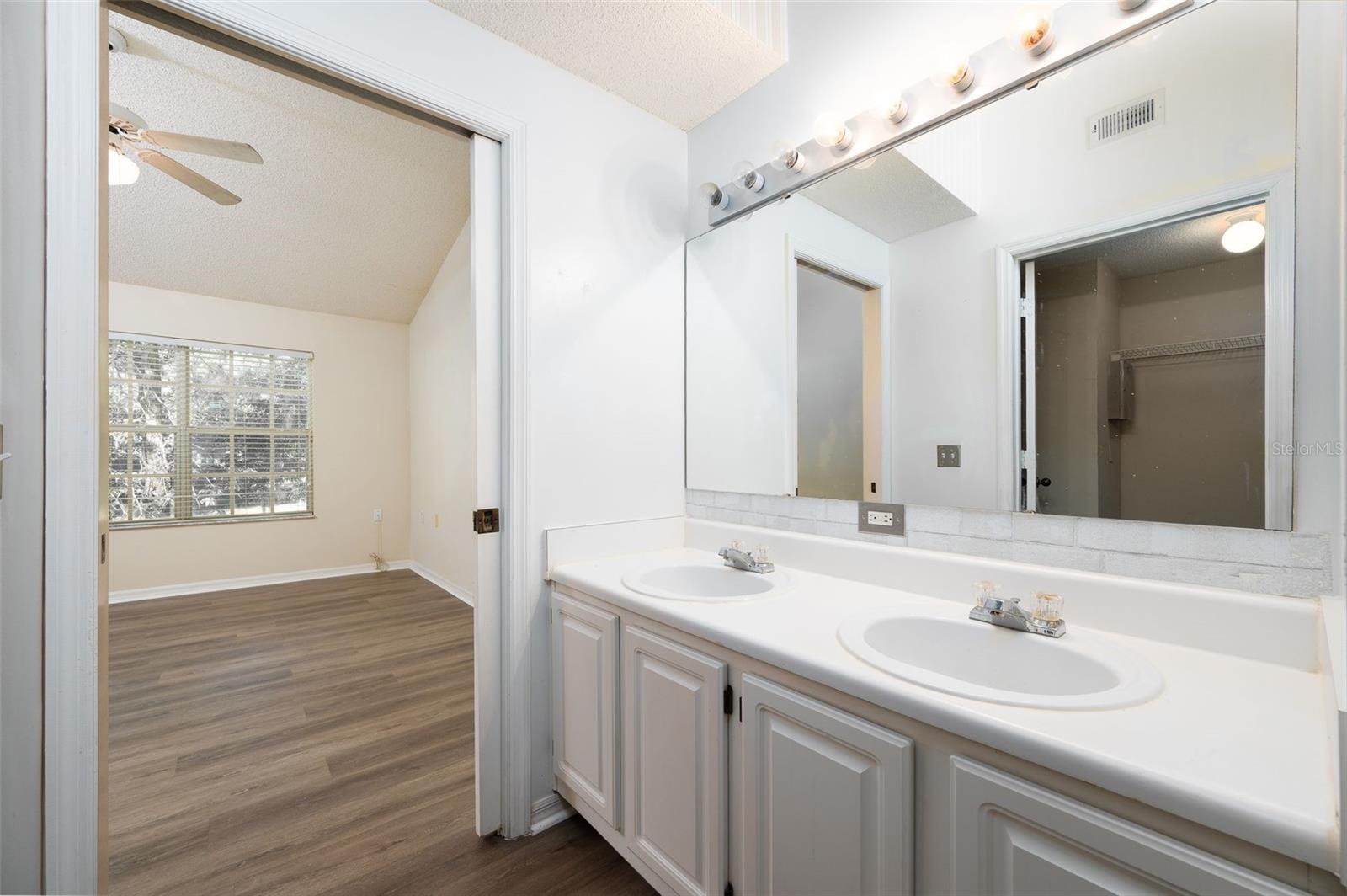 Image 17 of 35 For 10000 52nd Avenue 188