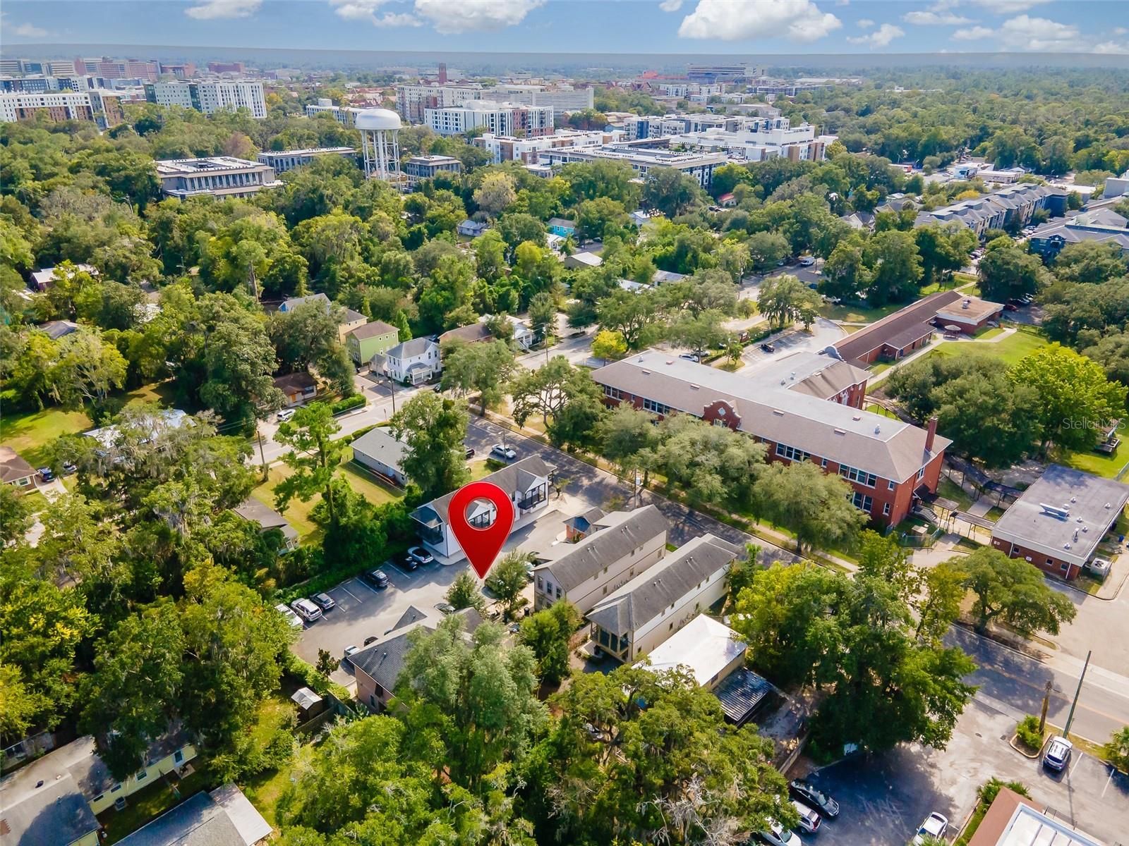 Image 12 of 20 For 717 10th Street 10