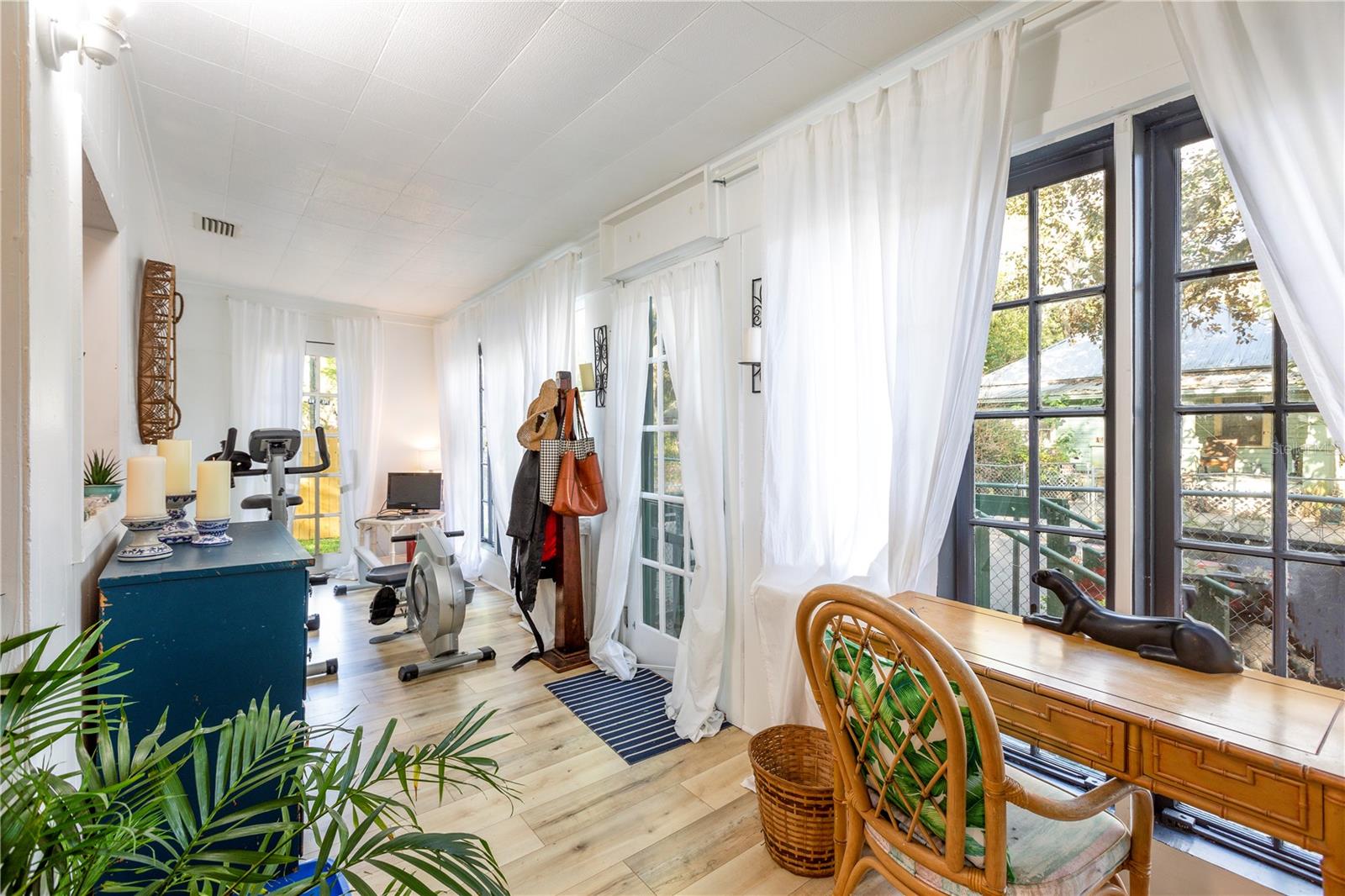 Image 16 of 24 For 310 8th Street