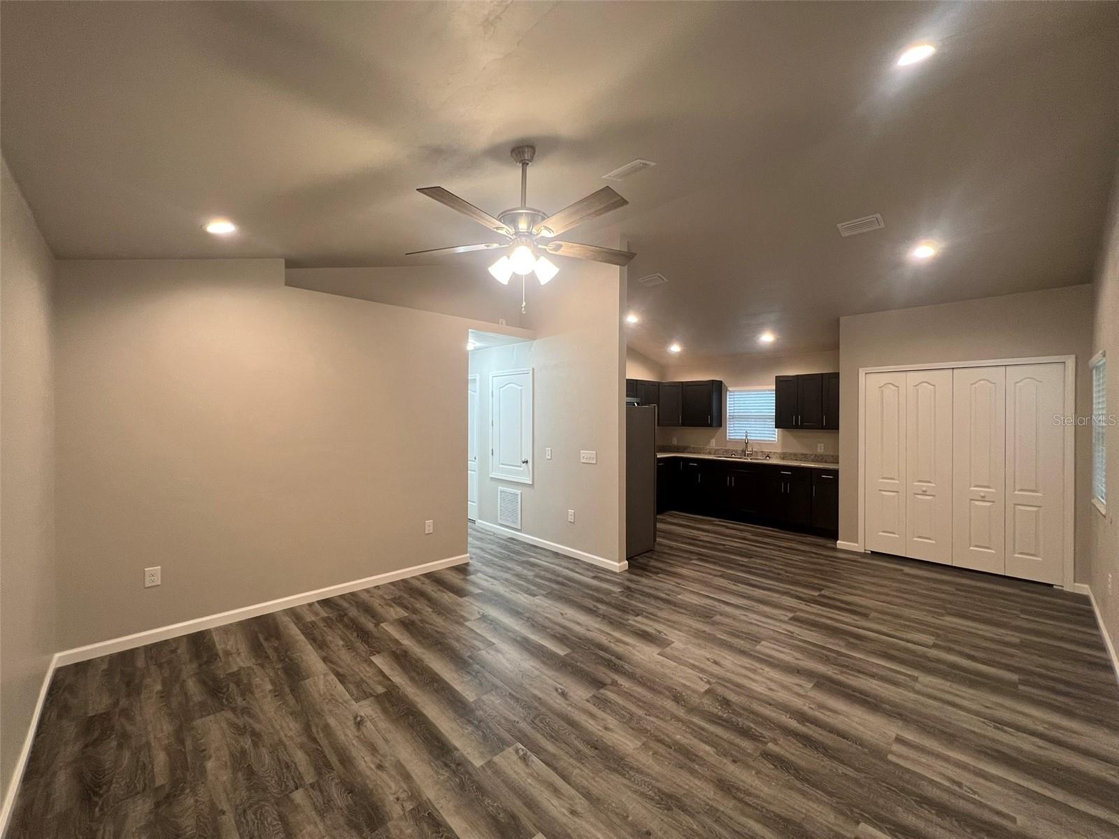 Image 4 of 15 For 23207 179th Place