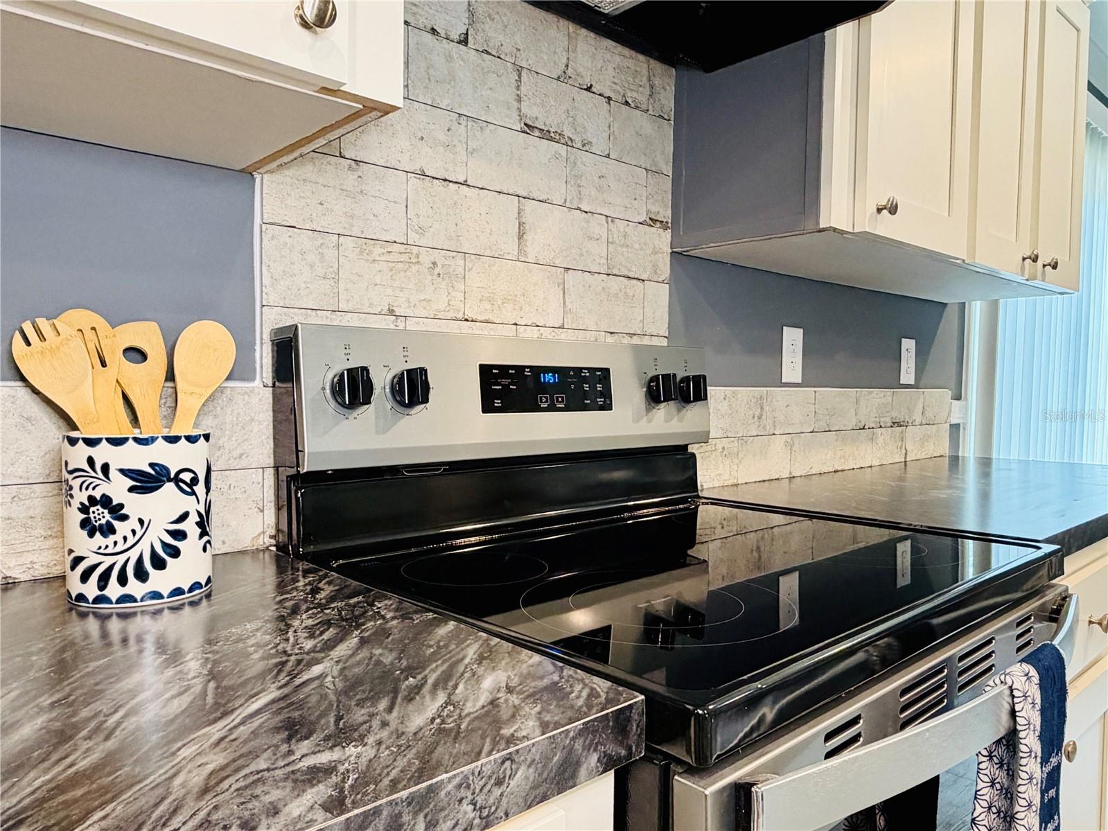 Image 10 of 63 For 10350 Deer Run