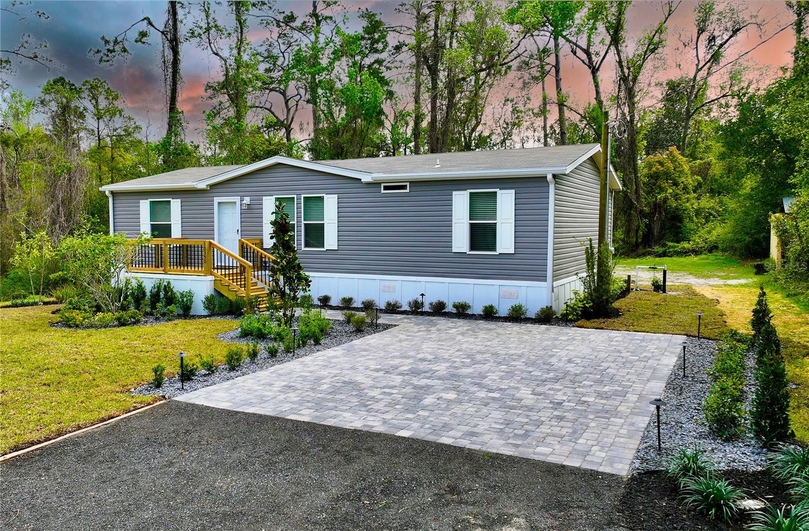 Image 2 of 63 For 10350 Deer Run