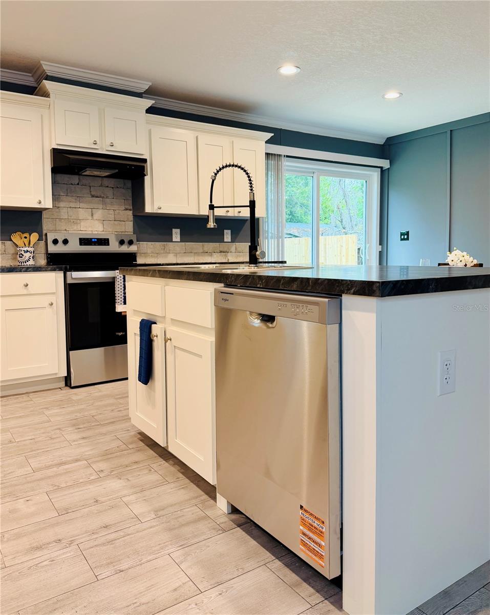 Image 29 of 63 For 10350 Deer Run