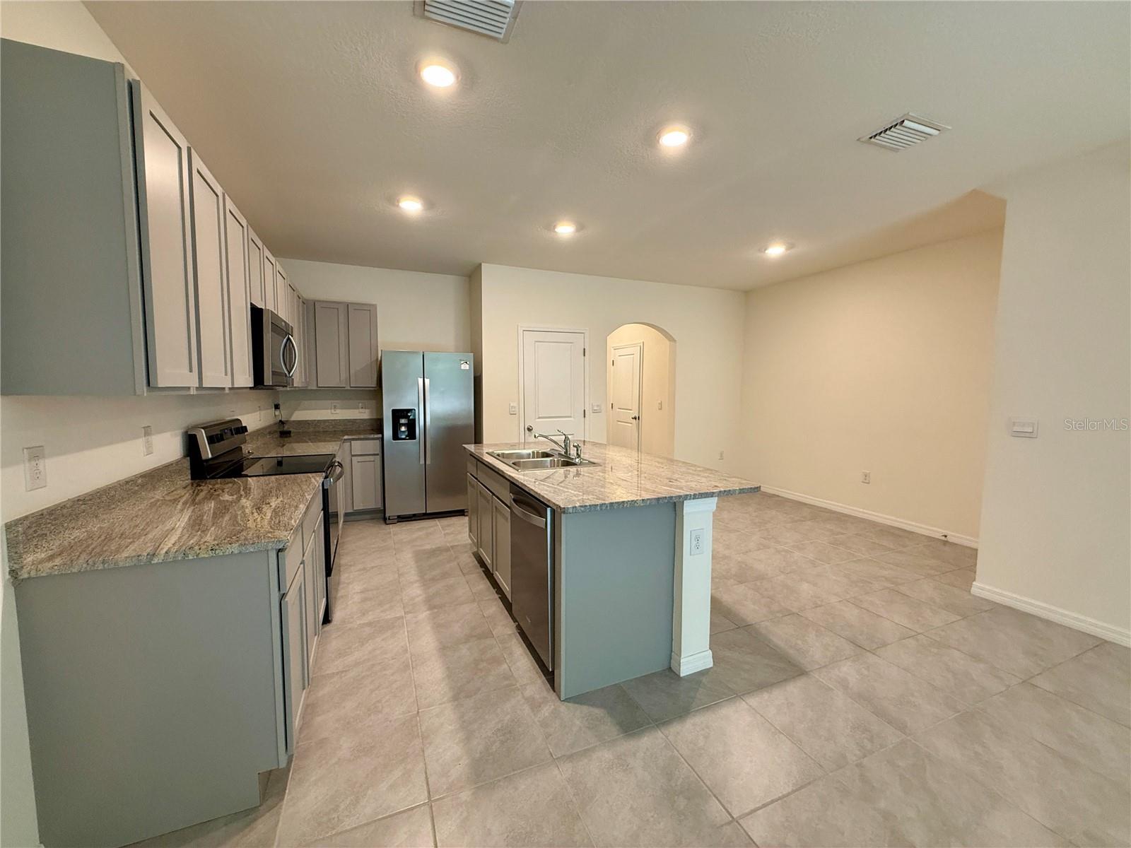 Image 4 of 39 For 13781 9th Road