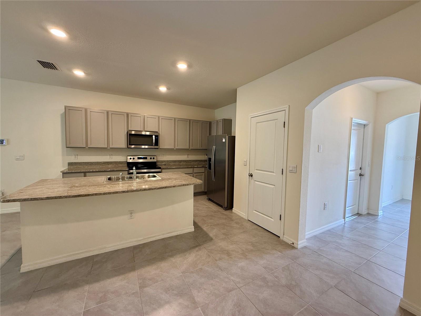 Image 6 of 39 For 13781 9th Road