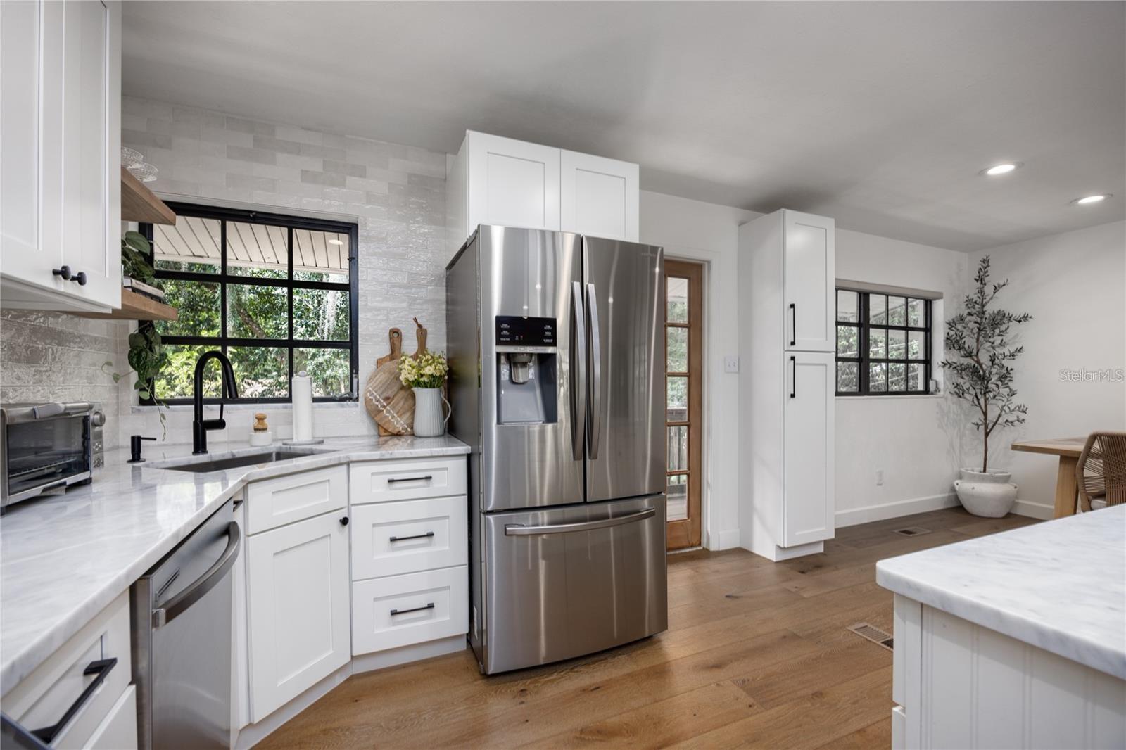 Image 12 of 18 For 4005 9th Court