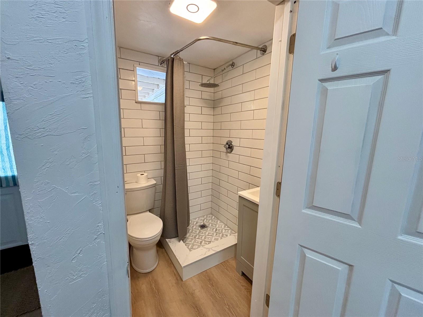 Image 16 of 18 For 4005 9th Court