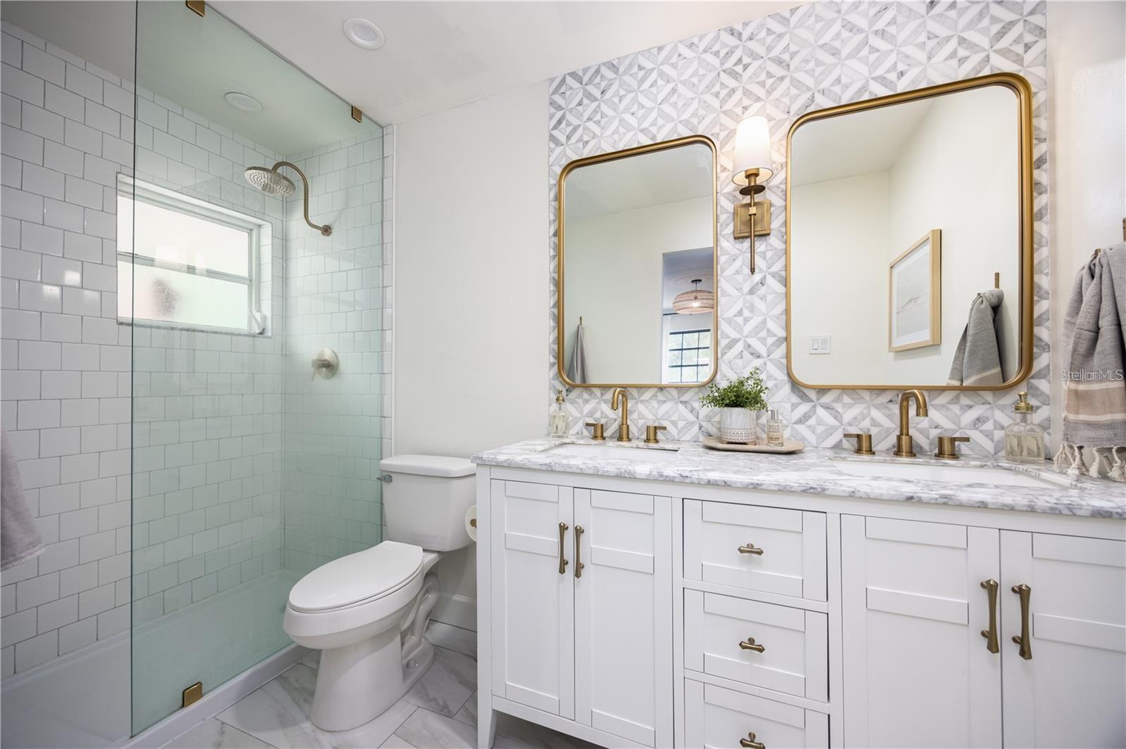 Image 8 of 18 For 4005 9th Court